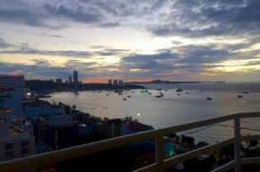 View Talay 6 Central Pattaya Apartment